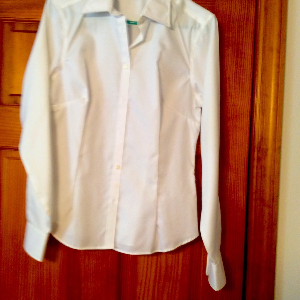 Van Heusen Women’s White Tailored Dress Shirt